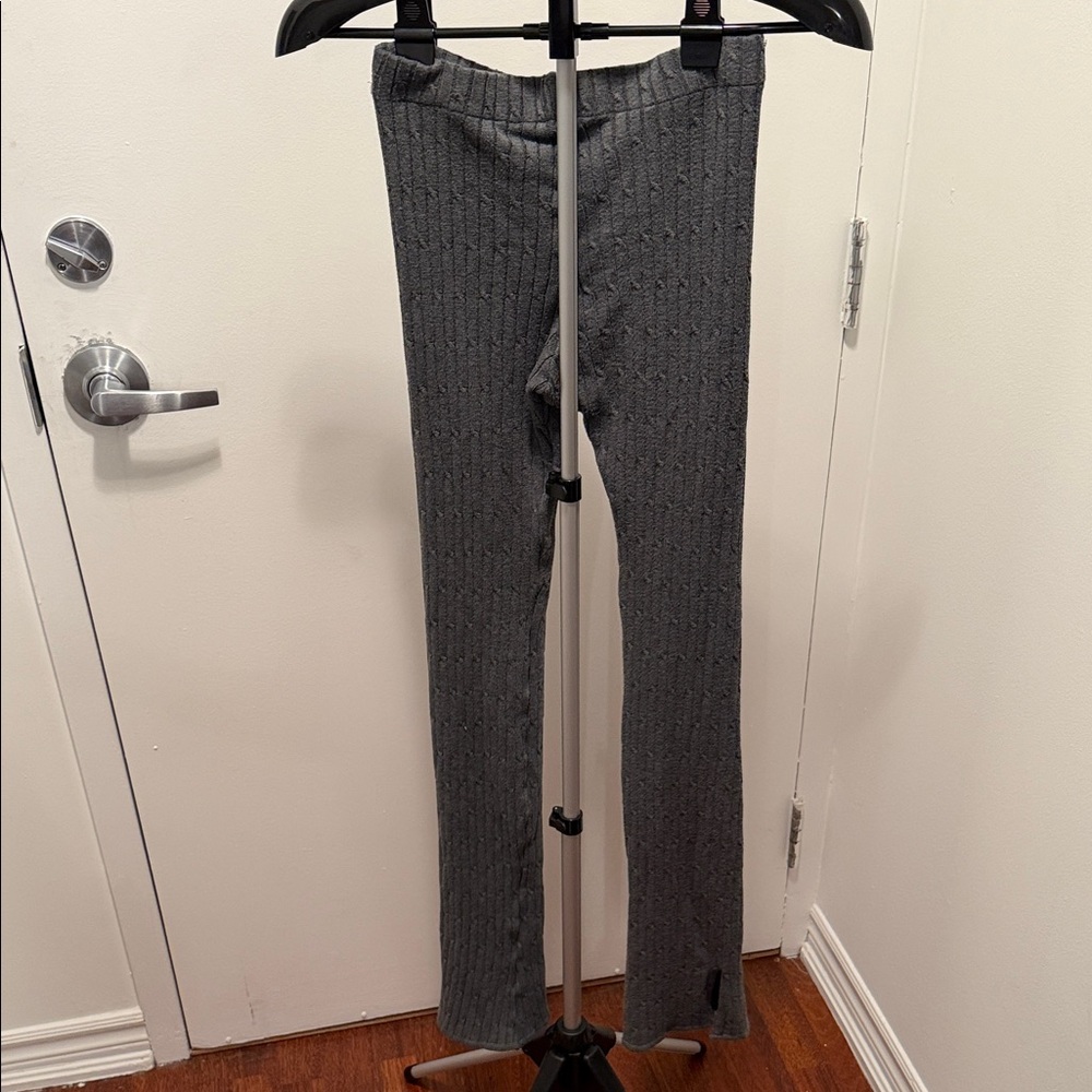 Gray Ribbed Knit Pants - Picture 3 of 3